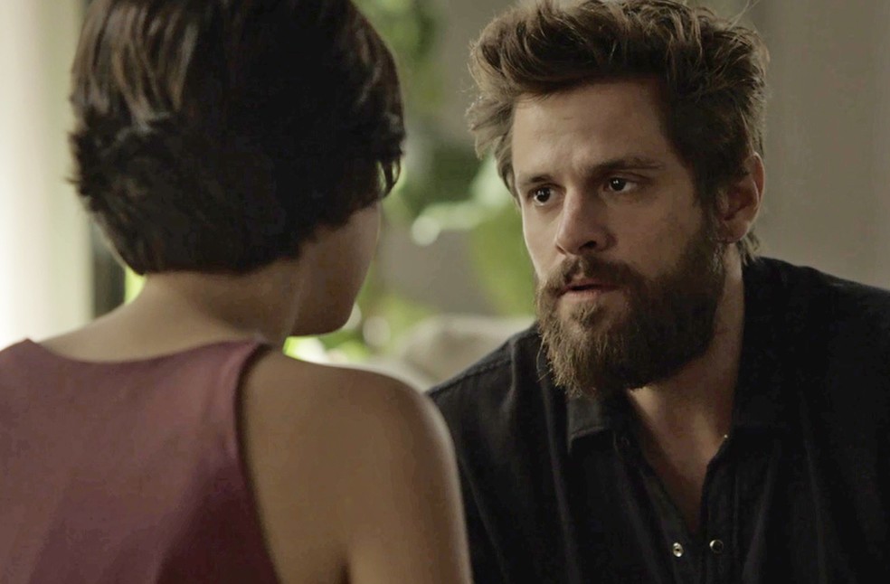 Nicolau fica surpreso  (Foto: TV Globo)