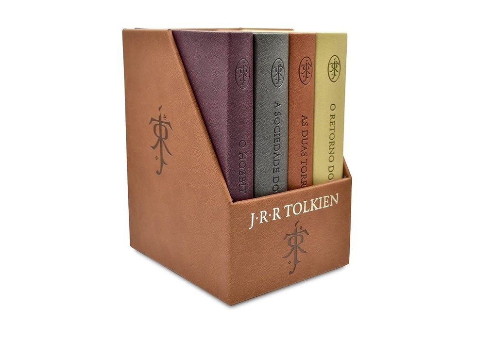 O box O Senhor Dos Anéis + O Hobbit é uma excelente compra para os apaixonados pela franquia, uma vez que o apelo estético é o ponto forte do produto  (Foto: Reprodução/Amazon)