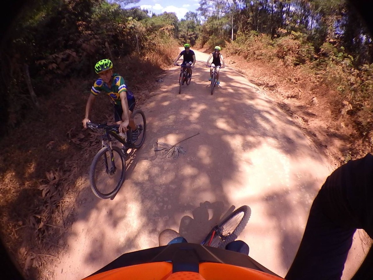 Ciclistas Se Aventuram Em Trilha Na Floresta Amaz nica Em Rond nia Ro 