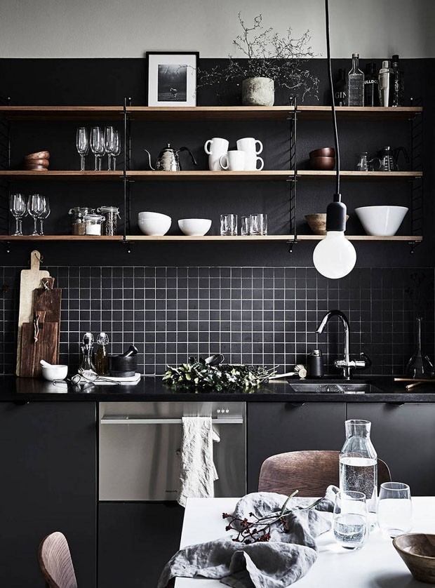 Tendência de cores: cozinha preta está com tudo (Foto: Divulgação)