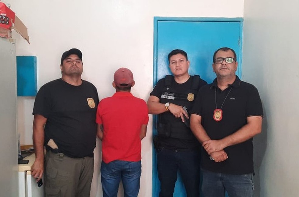 Jefferson da Silva Lima se entregou na delegacia de Atalaia do Norte — Foto: Divulgação
