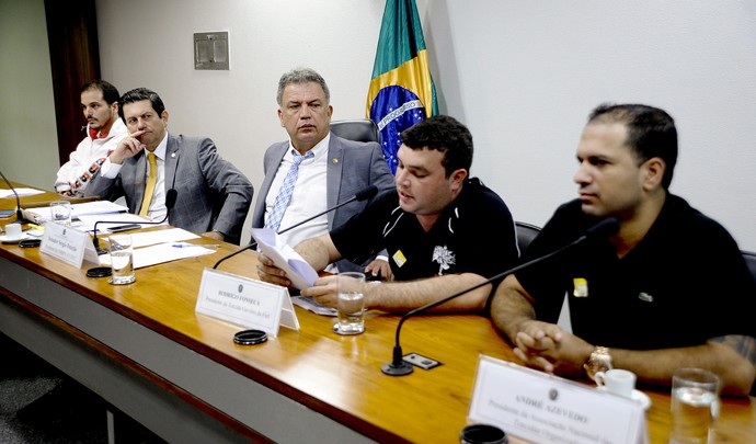 OFF - Em Brasília, líderes de organizadas participam de discussões sobre MP