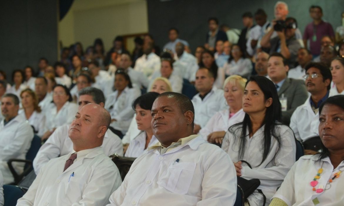 Governo prorroga, por um ano, o contrato de um grupo de 19 profissionais com o Projeto Mais Médicos para o Brasil. (Foto: arquivo/agência Brasil)
