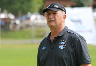Felipão esfria solenidade de jogo e irá fazer até 13 trocas contra Gramadense