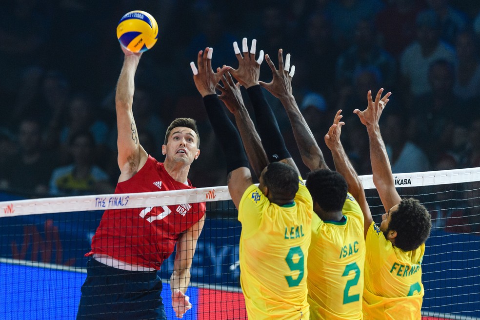 Brasil x EUA Liga das Nações de vôlei masculino — Foto: Divulgação/FIVB