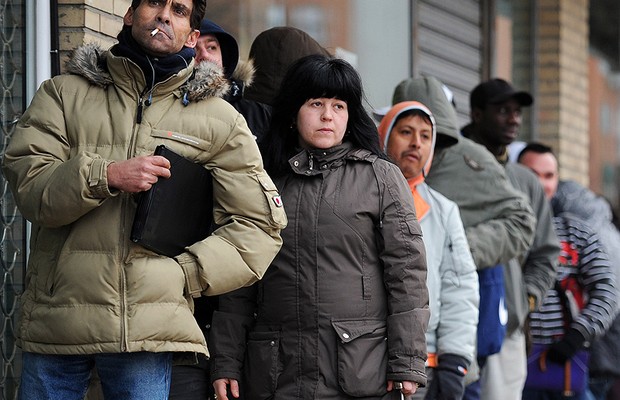 Fila de desempregados na Espanha Desemprego na Espanha (Foto: Getty Images)
