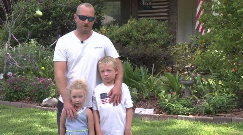 Abigail, Steve e Chase Poust em entrevista ao canal WJXT — Foto: Reprodução/WJXT