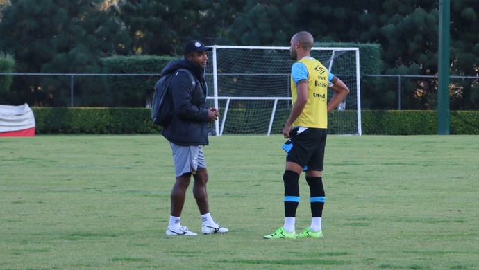 Grêmio divide pressão por falhas na defesa: Não pode ser direcionada