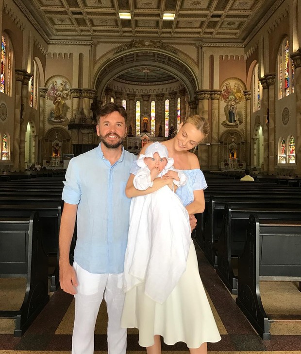 EGO - Carol Trentini compartilha foto do batizado filho caçula, Benoah -  notícias de Famosos