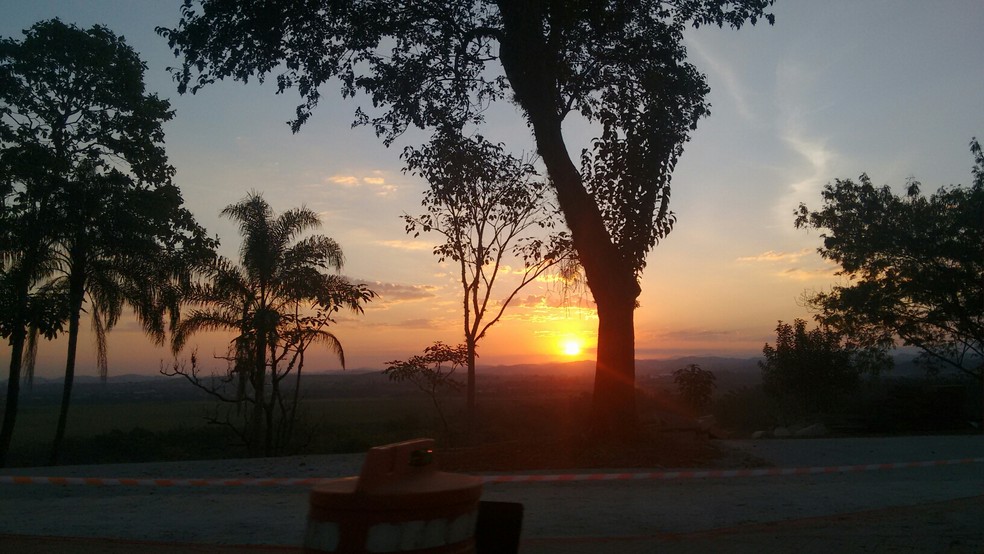 Pôr do Sol no Banhado em São José dos Campos (Foto: Fernando Cesar/Vanguarda Repórter)