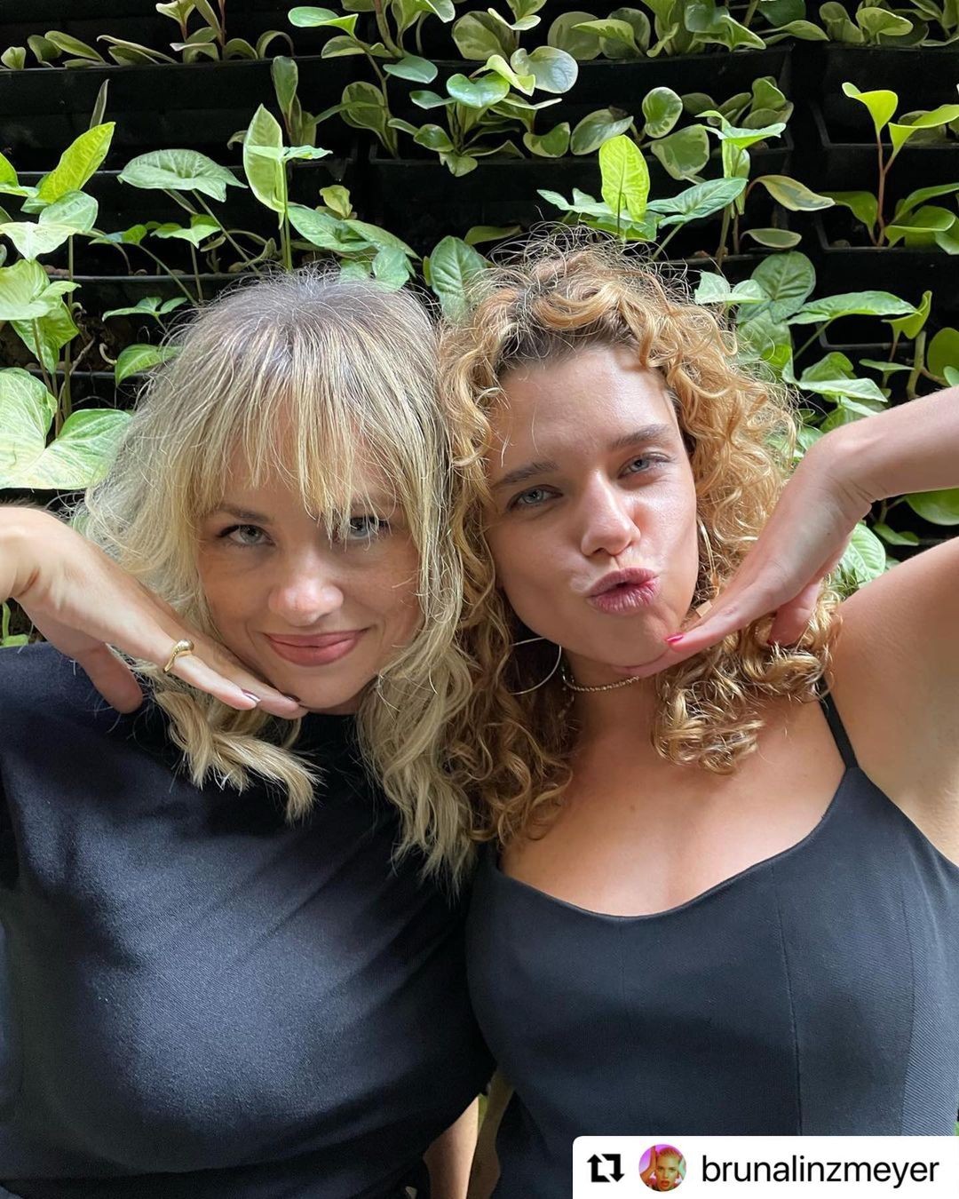 Karine Teles e Bruna Linzmeyer viveram Madeleine na nova versão de Pantanal (Foto: Instagram/Reprodução)