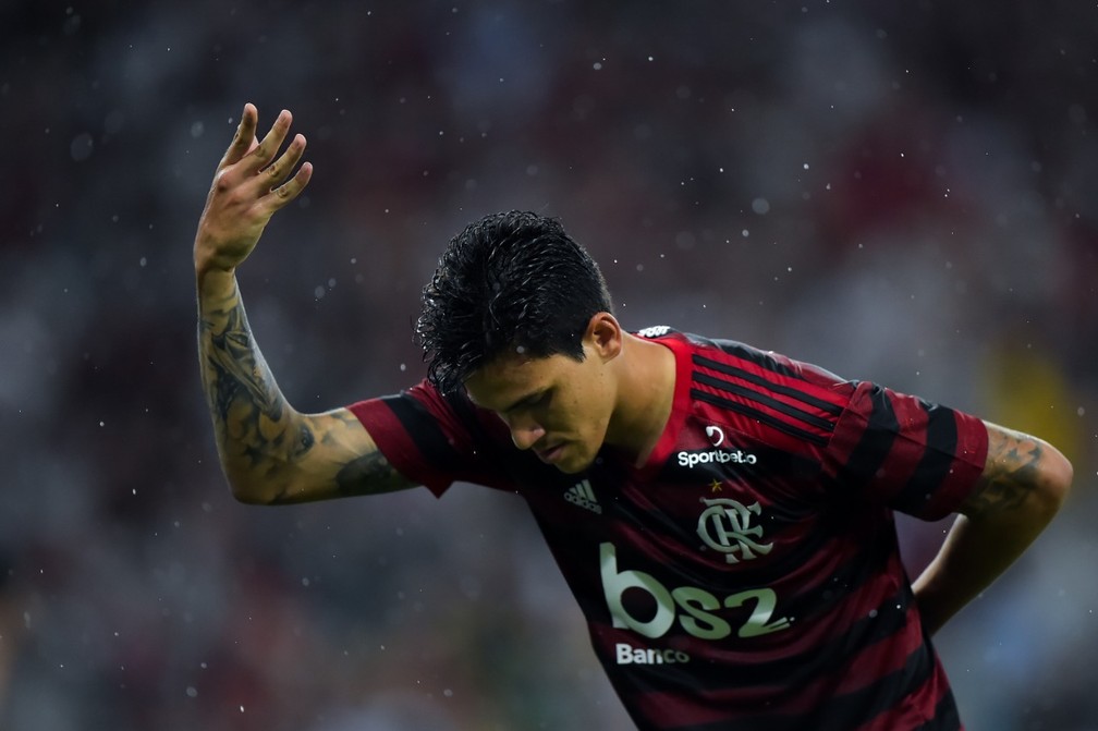 Flamengo, do atacante Pedro, entra direto nas oitavas de final — Foto: André Durão