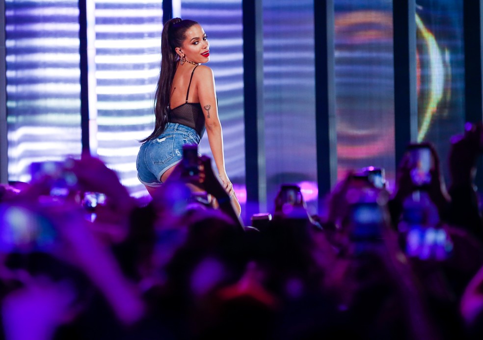 Anitta no palco do MTV Miaw (Foto: Alexandre Schneider)