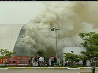 Incêndio queima prédio inteiro do Memorial da America Latina em SP