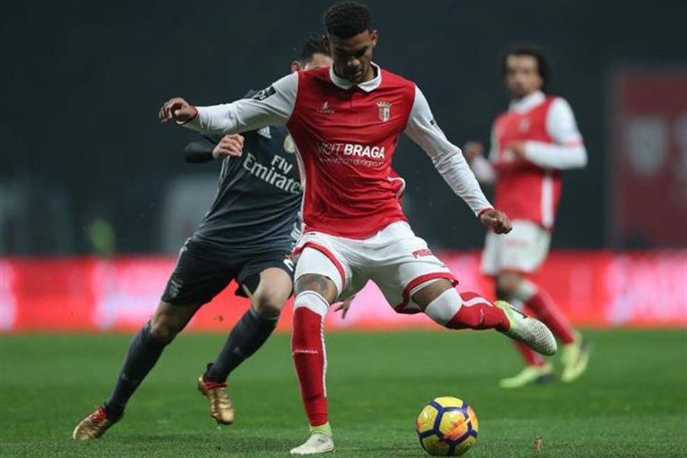 Bruno Viana em a��o pelo Braga � Foto: Divulga��o / Braga