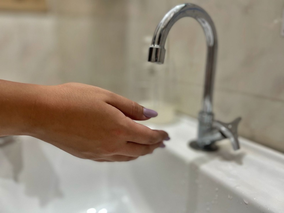 Caern estipula até 72h para que abastecimento seja retomado de forma plena — Foto: Lara Salles/g1