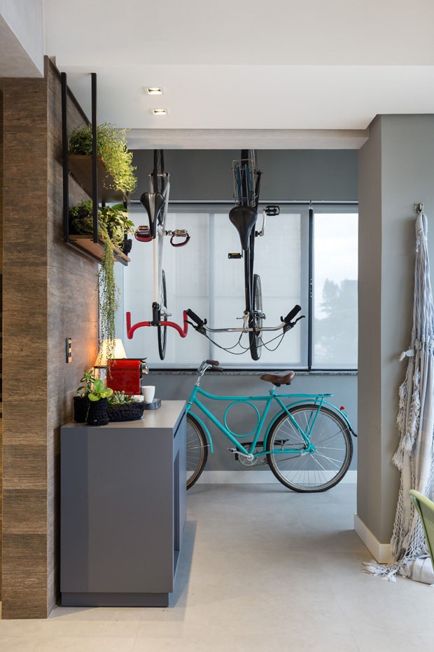 Apartamento de 45 m² reflete o estilo urbano do jovem morador (Foto: ©Marcelo Donadussi)