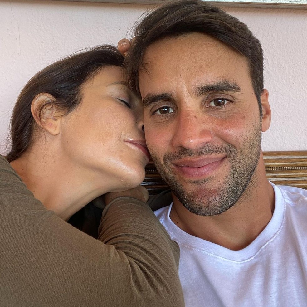 Ivete Sangalo posta um 'cheiro' com o marido, Daniel Cady — Foto: Reprodução/Instagram