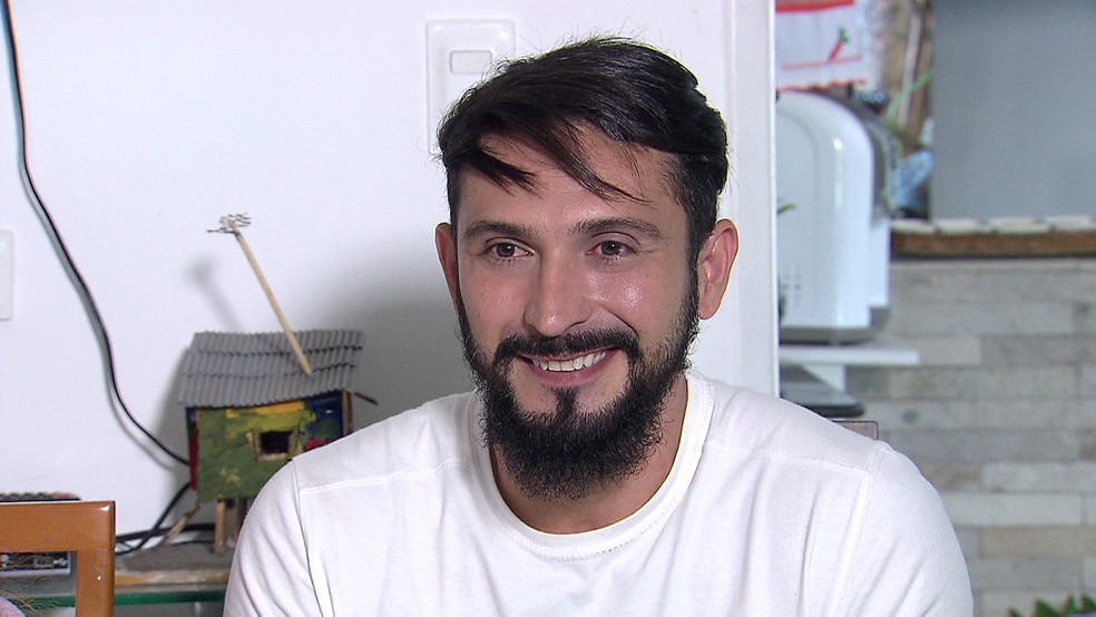 Hemerson Moura, de 39 anos, substitui José Pimentel no papel de Jesus na Paixão de Cristo do Recife (Foto: Reprodução/TV Globo)