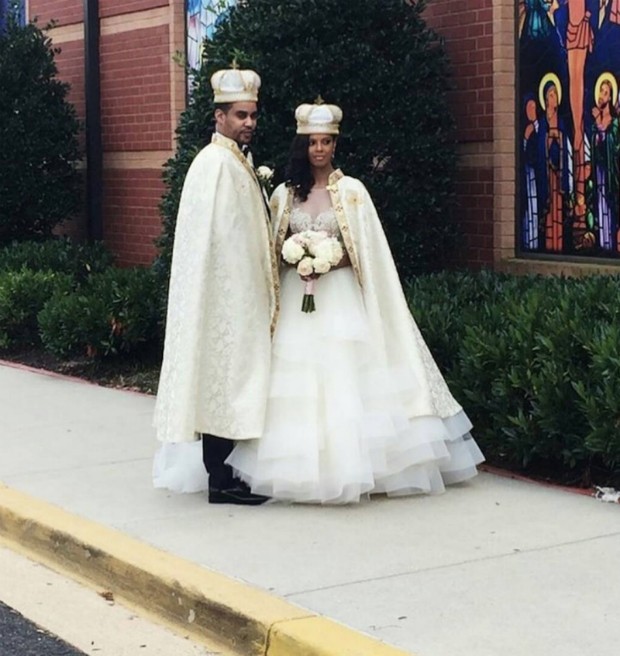Ariana Austin e o príncipe Yoel se casaram quase 12 anos após se conhecerem (Foto: Reprodução / Instagram)