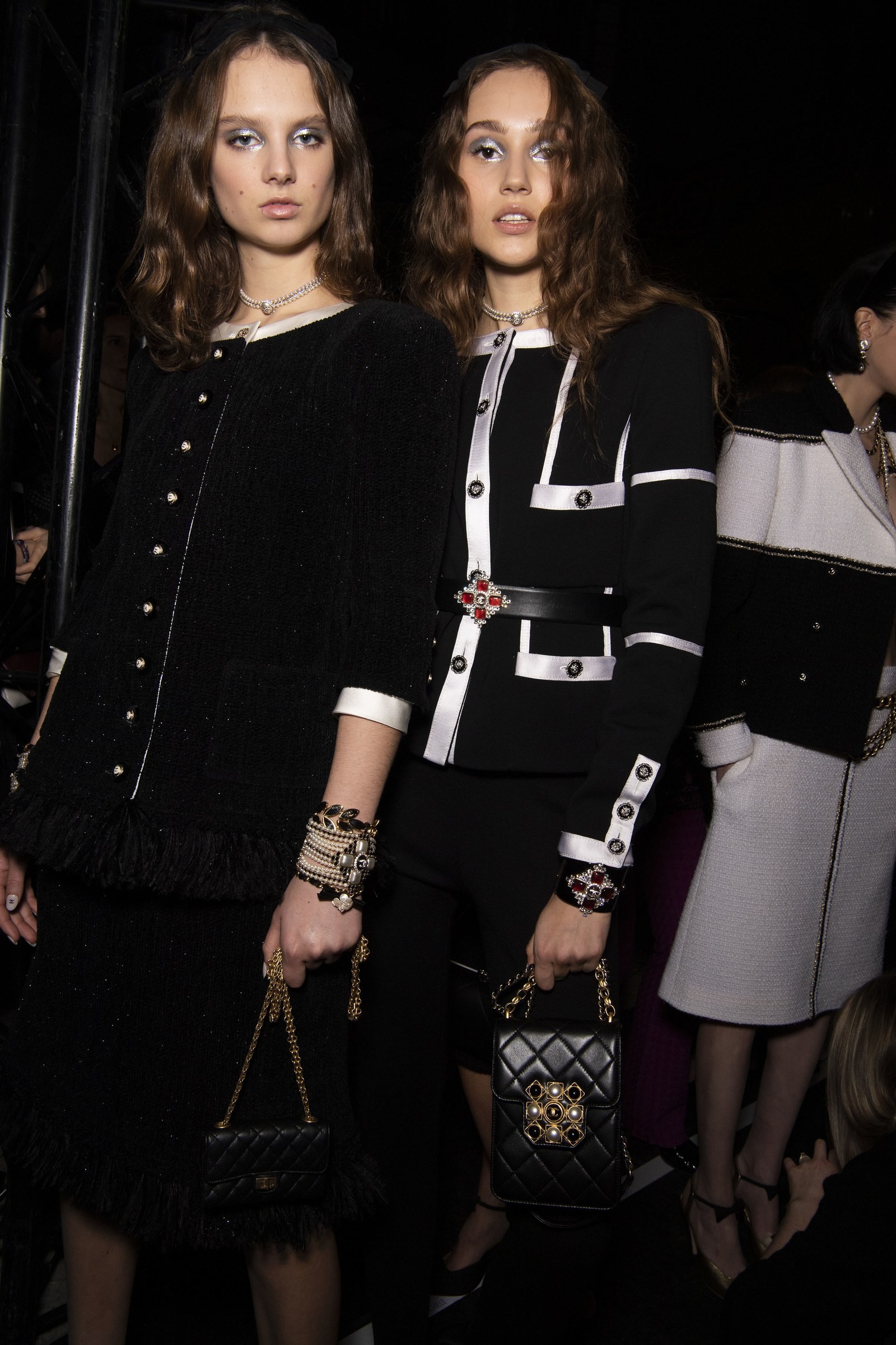 5 dicas de beleza para as festas de fim de ano saídas da passarela de Métiers d'art da Chanel (Foto: Jason Lloyd-Evans/ Vogue Runway)