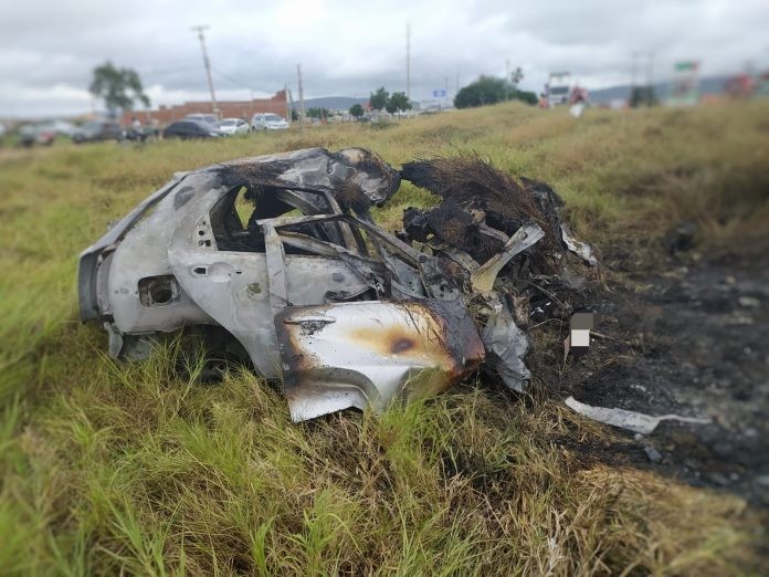 Homem morre após acidente entre carro e caminhão carregado de bois em Ouricuri