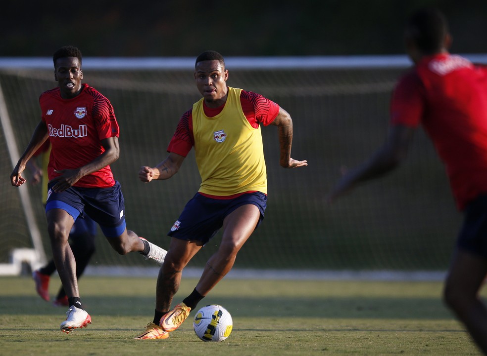 Natan em treino do Bragantino — Foto: Ari Ferreira/Red Bull Bragantino