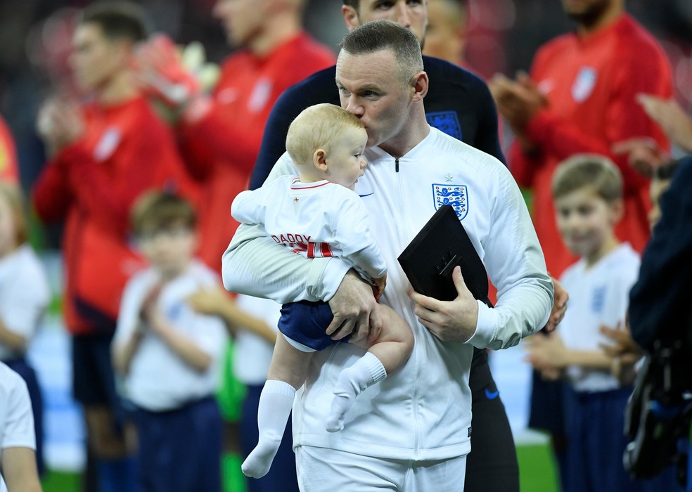 Wayne Rooney recebe homenagem antes de Inglaterra 3 x 0 Estados Unidos â€” Foto: Reuters