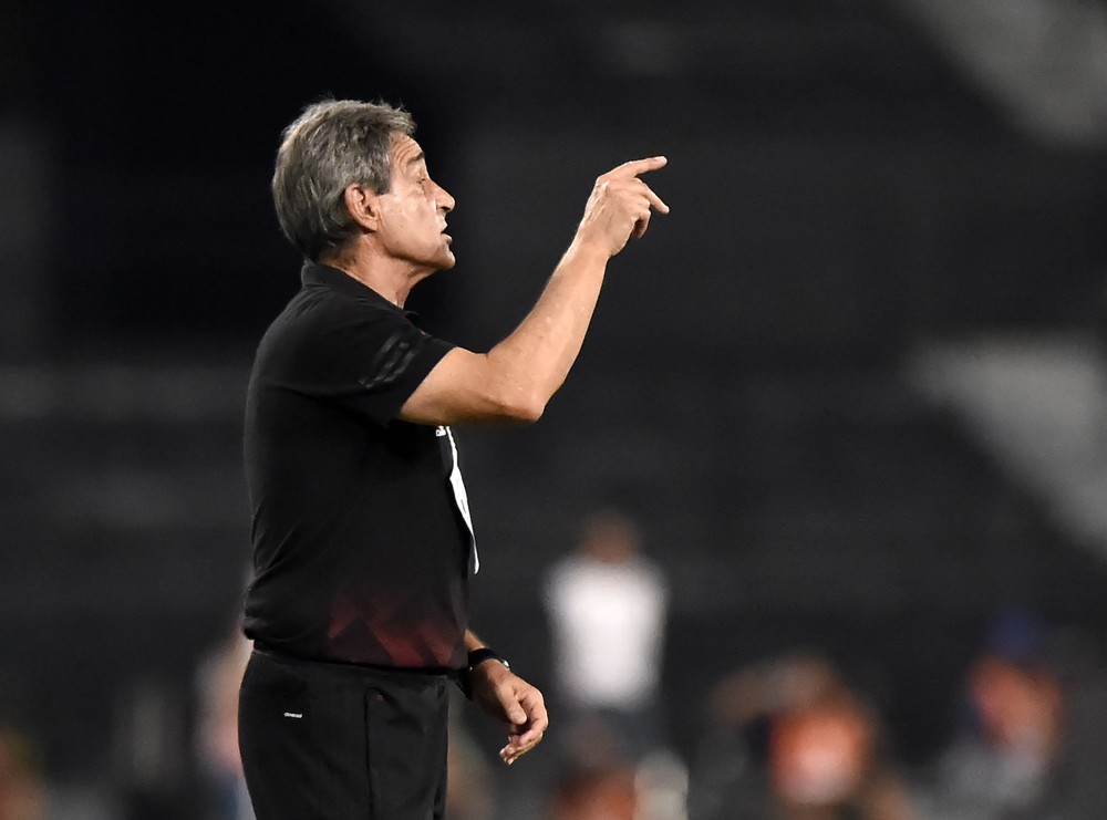 Seis motivos para o tropeço do Fla na estreia