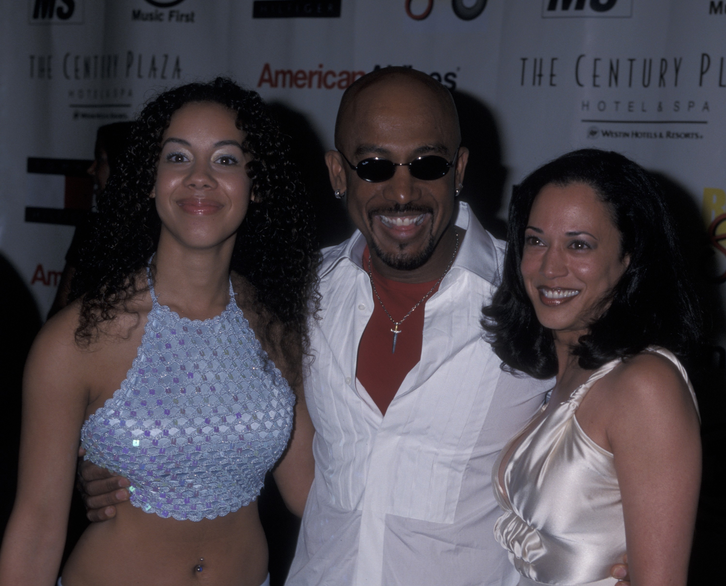 Montel Williams junto com a filha e Kamala Harris quando namoraram no início dos anos 2000 (Foto: Getty)