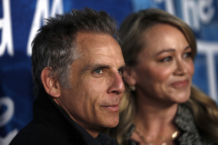 Ben Stiller e Christine Taylor em sua primeira aparição pública desde a retomada do casamento, em novembro de 2022