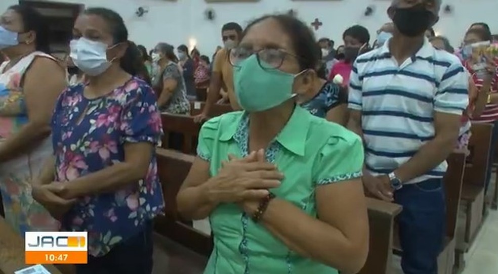 Por causa da pandemia, dos mil lugares que são disponibilizados dentro da Catedral, apenas 500 podem ser ocupados  — Foto: Reprodução/Rede Amazônica Acre
