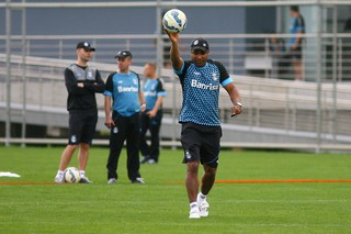 Para 2016, Grêmio confia em comissão técnica capaz de superar crises