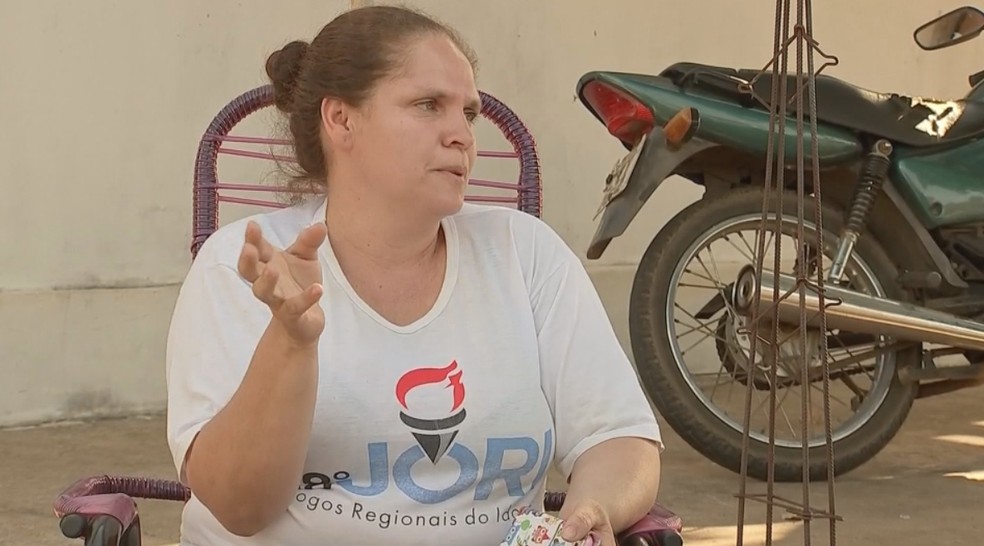 Elizângela amamentou a criança quando foi resgatada (Foto: Reprodução/TV TEM)