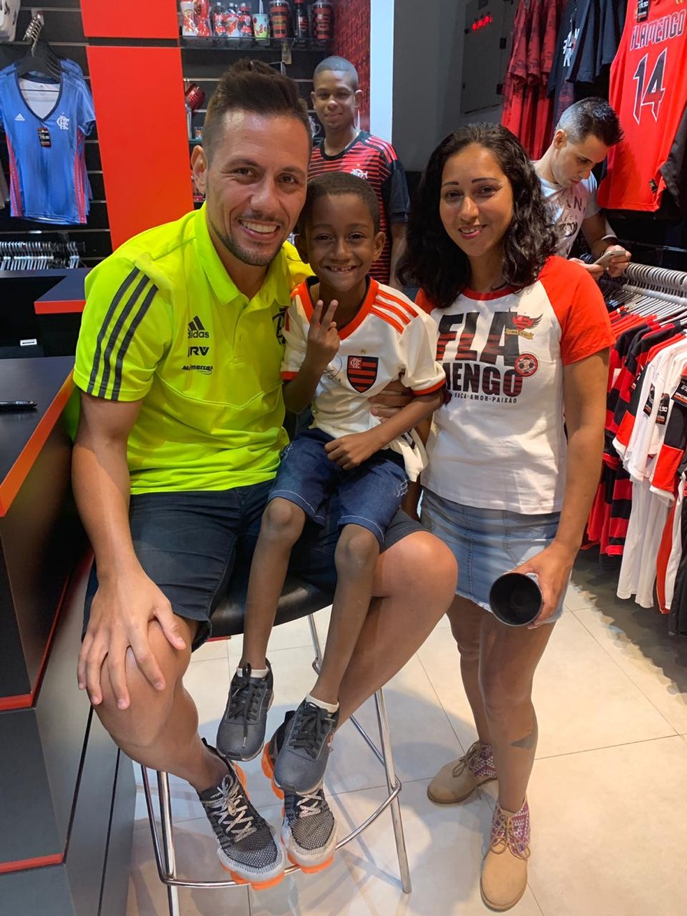 Diego Alves est&aacute; em alta com a torcida do Flamengo &mdash; Foto: GloboEsporte.com