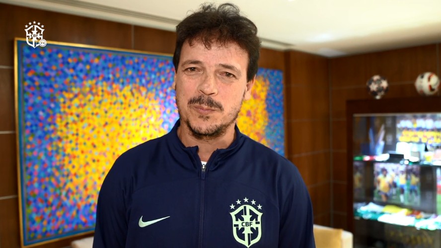 Fernando Diniz foi anunciado como técnico da seleção brasileira