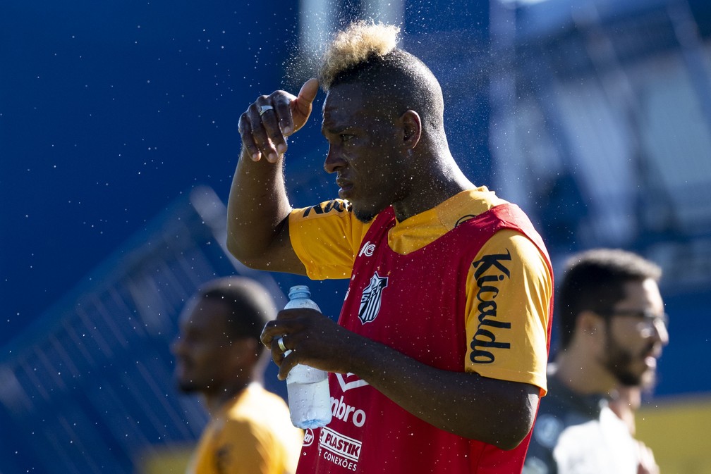 Jhojan Julio é um dos novos estrangeiros do Santos — Foto: Ivan Storti / Santos FC