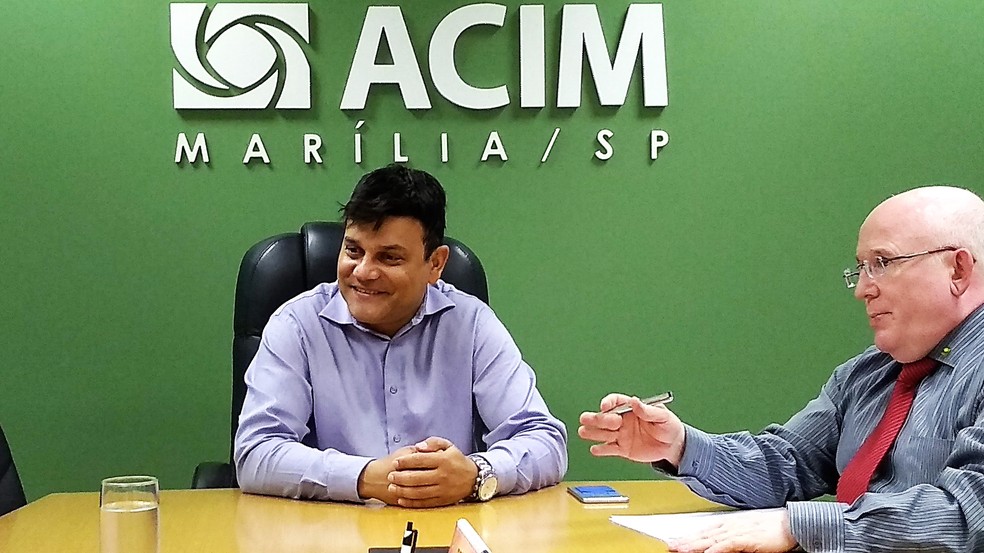 Adriano Luiz Martins e Jos&eacute; Augusto Gomes, ambos da associa&ccedil;&atilde;o comercial, falam sobre as novidades do Connect Acim 2020 &mdash; Foto: Arquivo ACIM