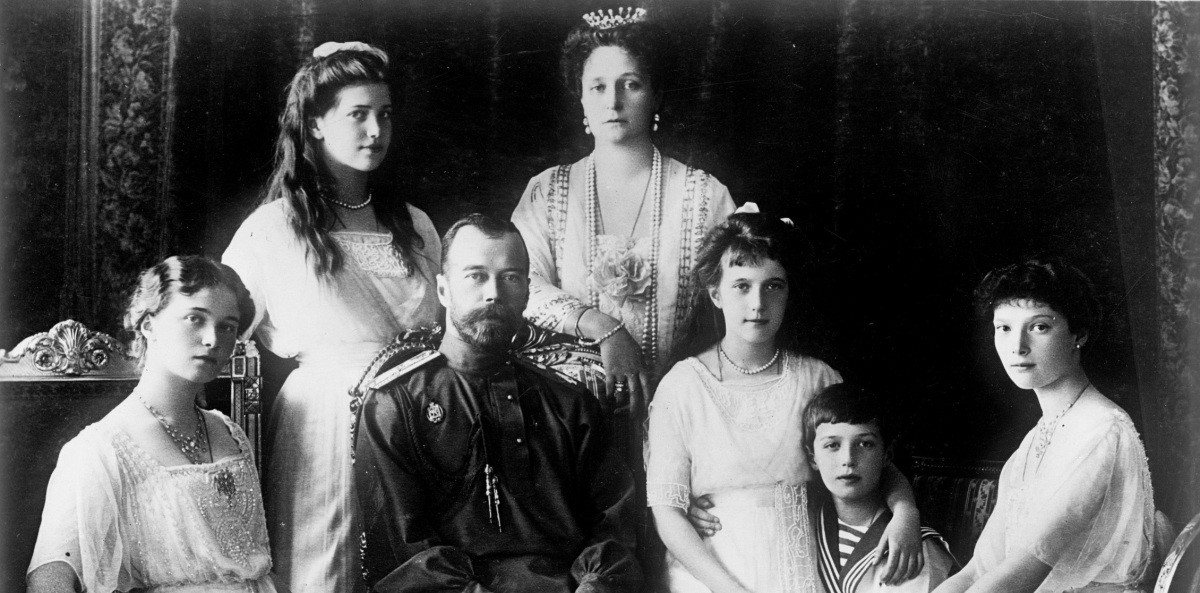 Família Romanov durante o período em que lideraram o Império Russo (Foto: Reprodução)