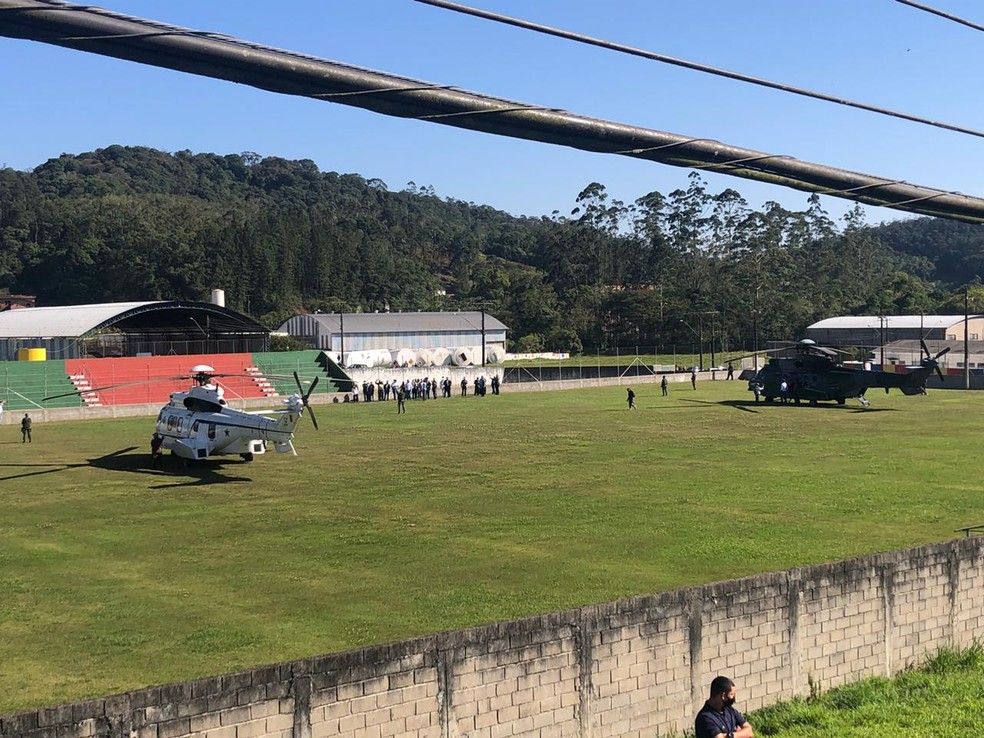Comitiva do presidente Jair Bolsonaro pousou em Tapiraí (SP) em setembro de 2020 — Foto: Heloísa Casonato/G1/Arquivo