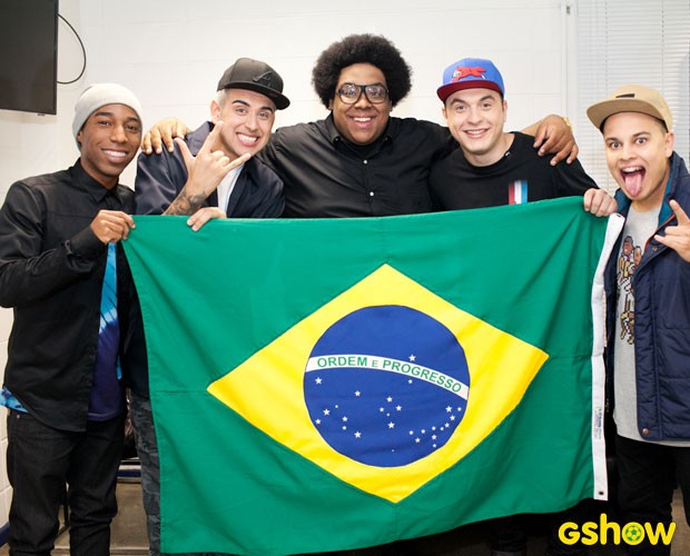 Grupo do Bola bandeira do Brasil (Foto: Dafne Bastos / TV Globo)
