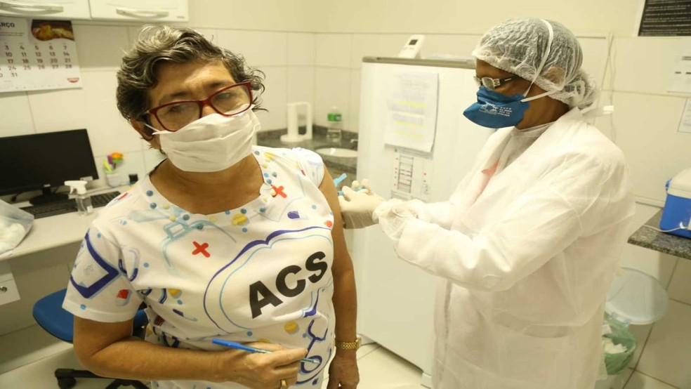 serra talhada ultrapassa meta de vacinacao de trabalhadores da saude o futuro e aqui g1