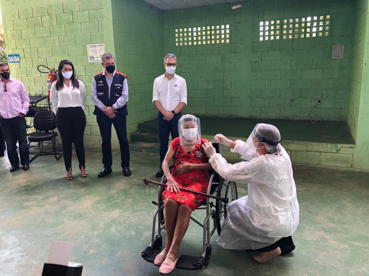 Veja os locais e horários de aplicação da segunda dose contra a Covid-19 em Montes Claros