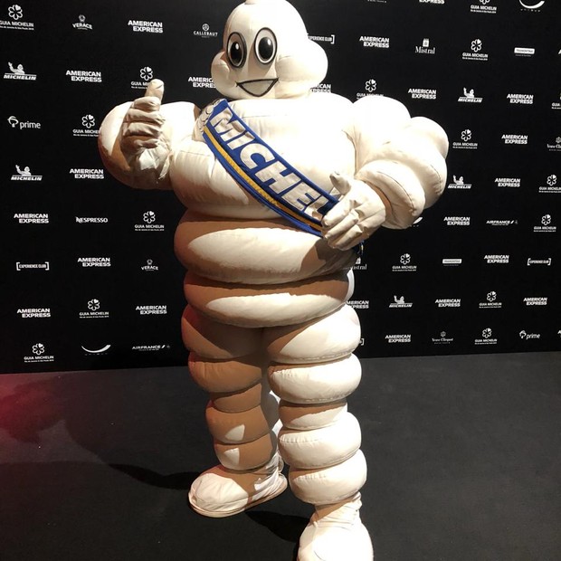 Boneco da Michelin recebe os convidados  (Foto: Verrô Campos)