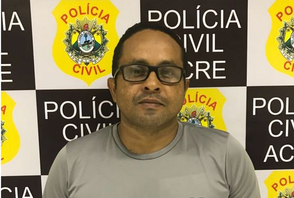 Marivaldo Silva foi flagrado quando chegava no plantão do Presídio Antônio Amaro — Foto: Divulgação/Polícia Civil