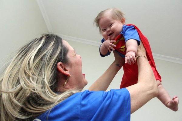 Super Chico ganhou apelido após viver seis meses em hospital de Bauru — Foto: Arquivo pessoal