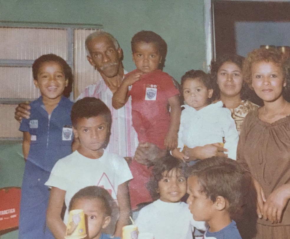 Alexandre Pires 20 Anos Atras Confira Fotos Antigas Do Cantor Bastidores Gshow