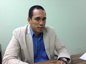 Secretário da Semduh, Éden Paulo, diz que títulos são emitidos em até 90 dias (Foto: Abinoan Santiago/G1)