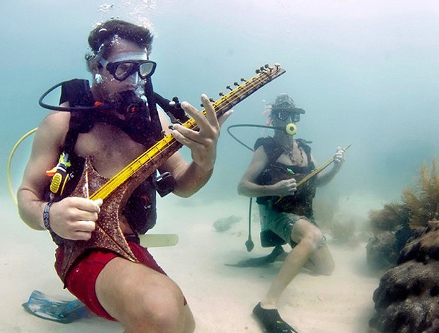 Festival de música inusitado acontece debaixo d'água (Foto: Divulgação)