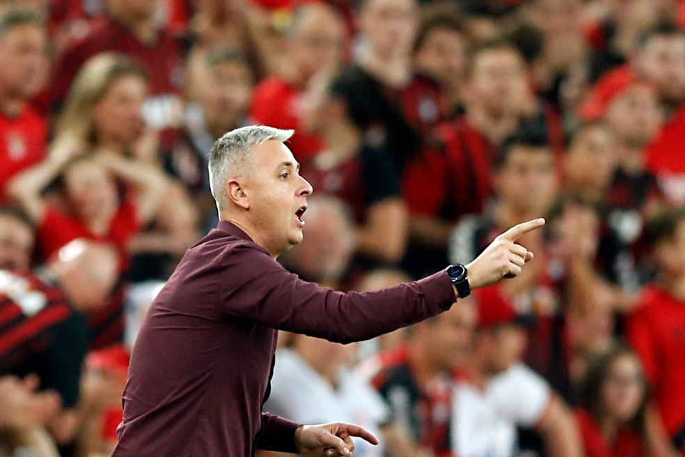 Tiago Nunes foi campeão paranaense, da Sul-Americana e da Copa do Brasil com o Athletico — Foto: Albari Rosa/Gazeta do Povo